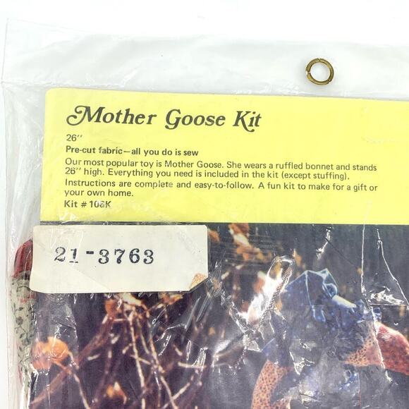 Needle in the Haystack VTG 80s Mother Goose Kit 26 Stuffed Animal Precut Fabric - Picture 4 of 5